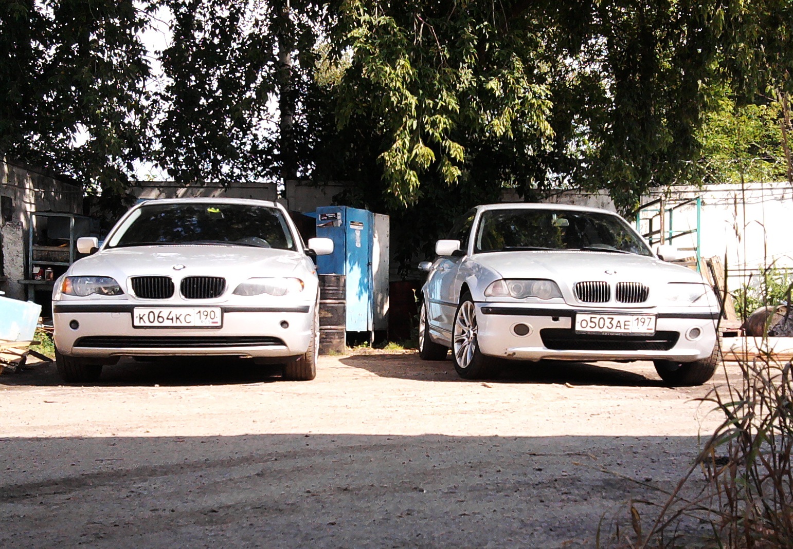 318 vs 330 xi vs 325 xi — BMW 3 series (E46), 2 л, 2002 года