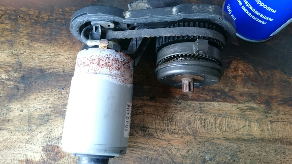 21. Ошибка по ручнику. Parking brake fault, owner's manual — Volkswagen