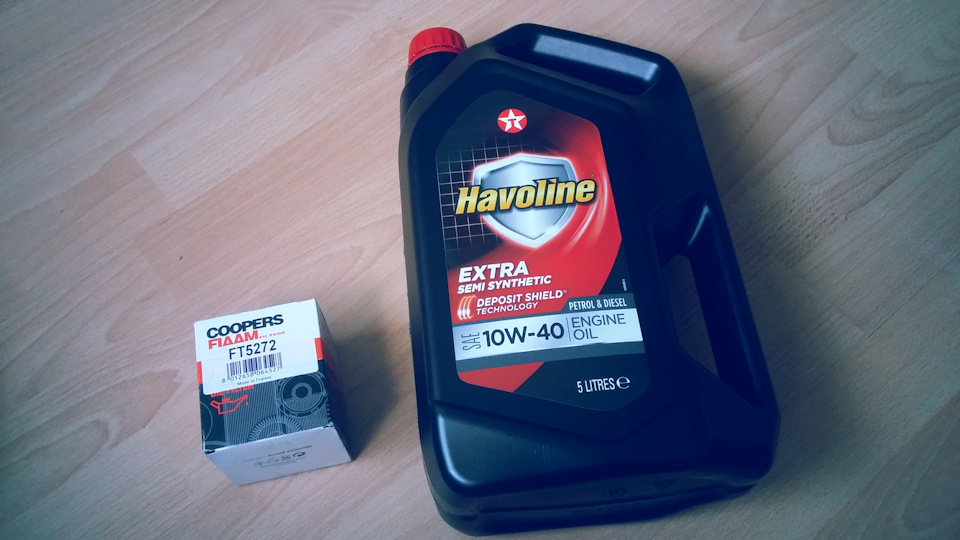 Смена motor oil — Toyota Camry (V20), 2 л., 1987 года плановое ТО