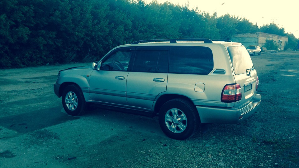 Toyota Land Cruiser 100 4.2 дизельный 2005 на DRIVE2