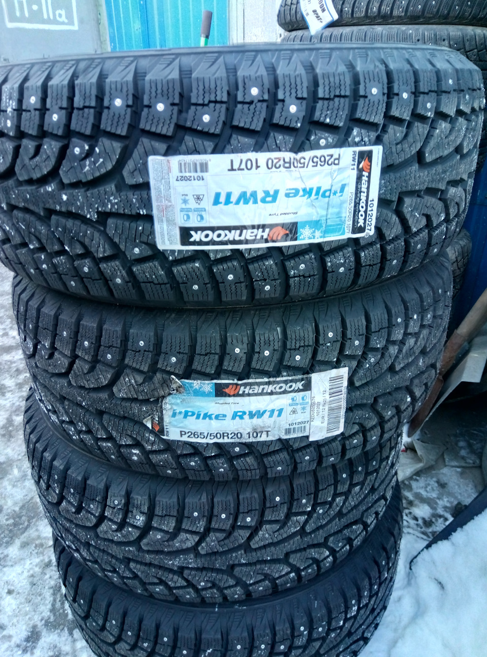 Hankook Winter iPike RW11 265/50 R20 — Land Rover Range Rover Sport (1G), 3,6 л., 2008 года