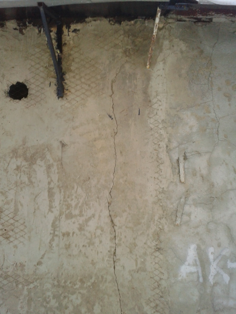 Падает стена в гараже… — Сообщество «Гараж Мечты» на DRIVE2