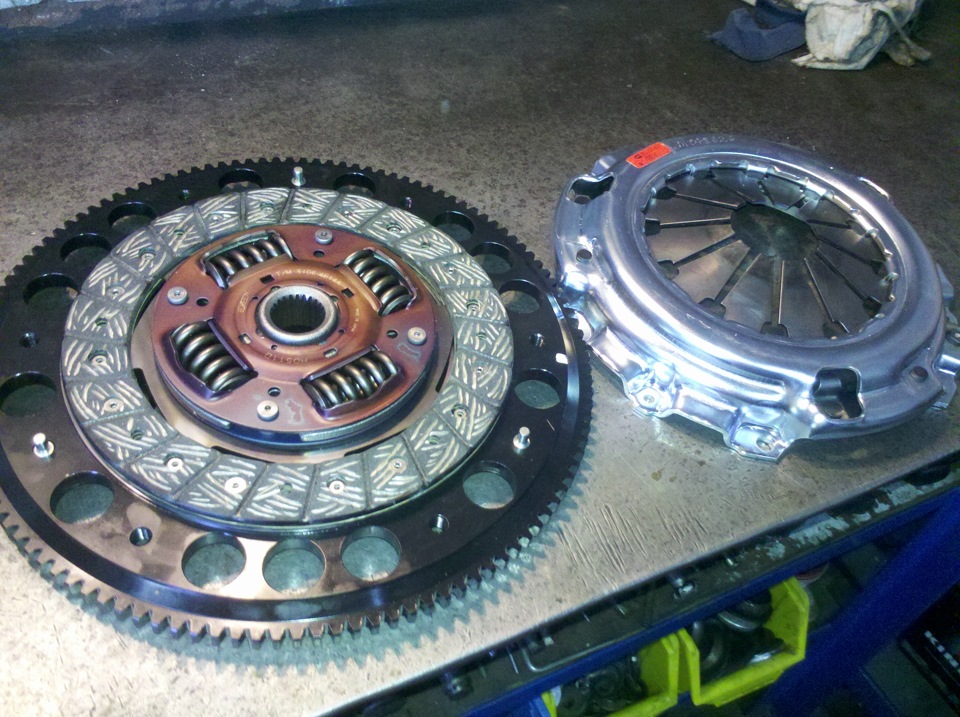 Замена сцепления (Exedy Stage 1) + маховик — Acura RSX, 2 л, 2003 года