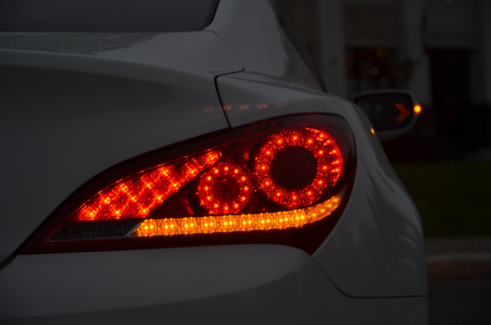 Продаю заднюю оптику SuperLux Premium LED Taillights — Hyundai Genesis
