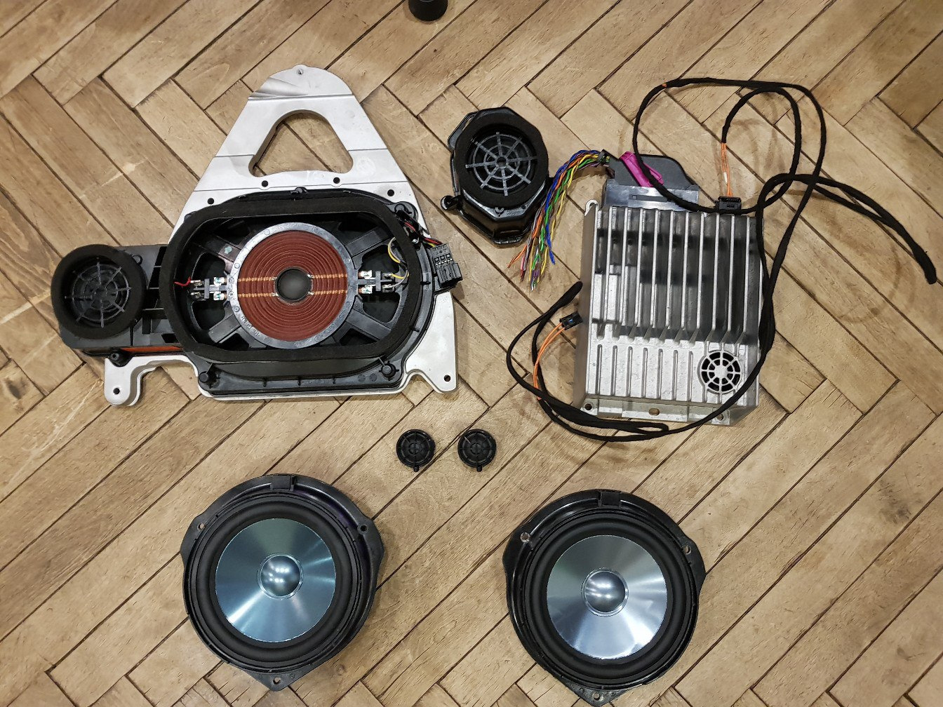 Harman Kardon Logic 7 Audio System