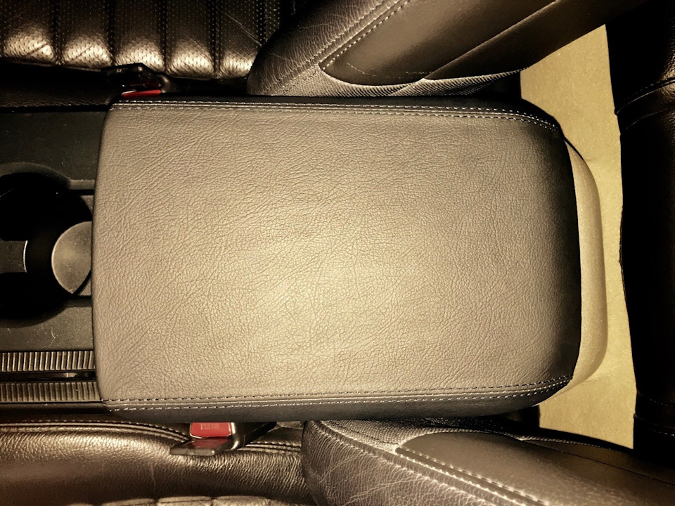 Armrest Restoration — Ford Mustang (5G), 5,4 л, 2008 года стайлинг