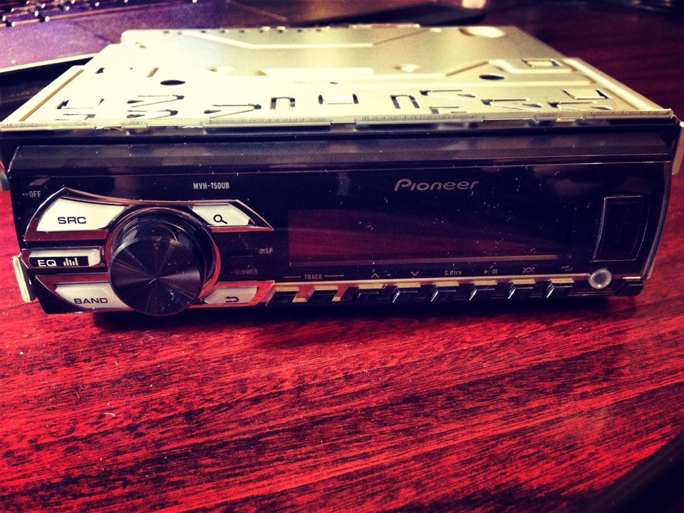 pioneer mvh150ub — BMW 3 series Coupe (E36), 2,5 л, 1993 года