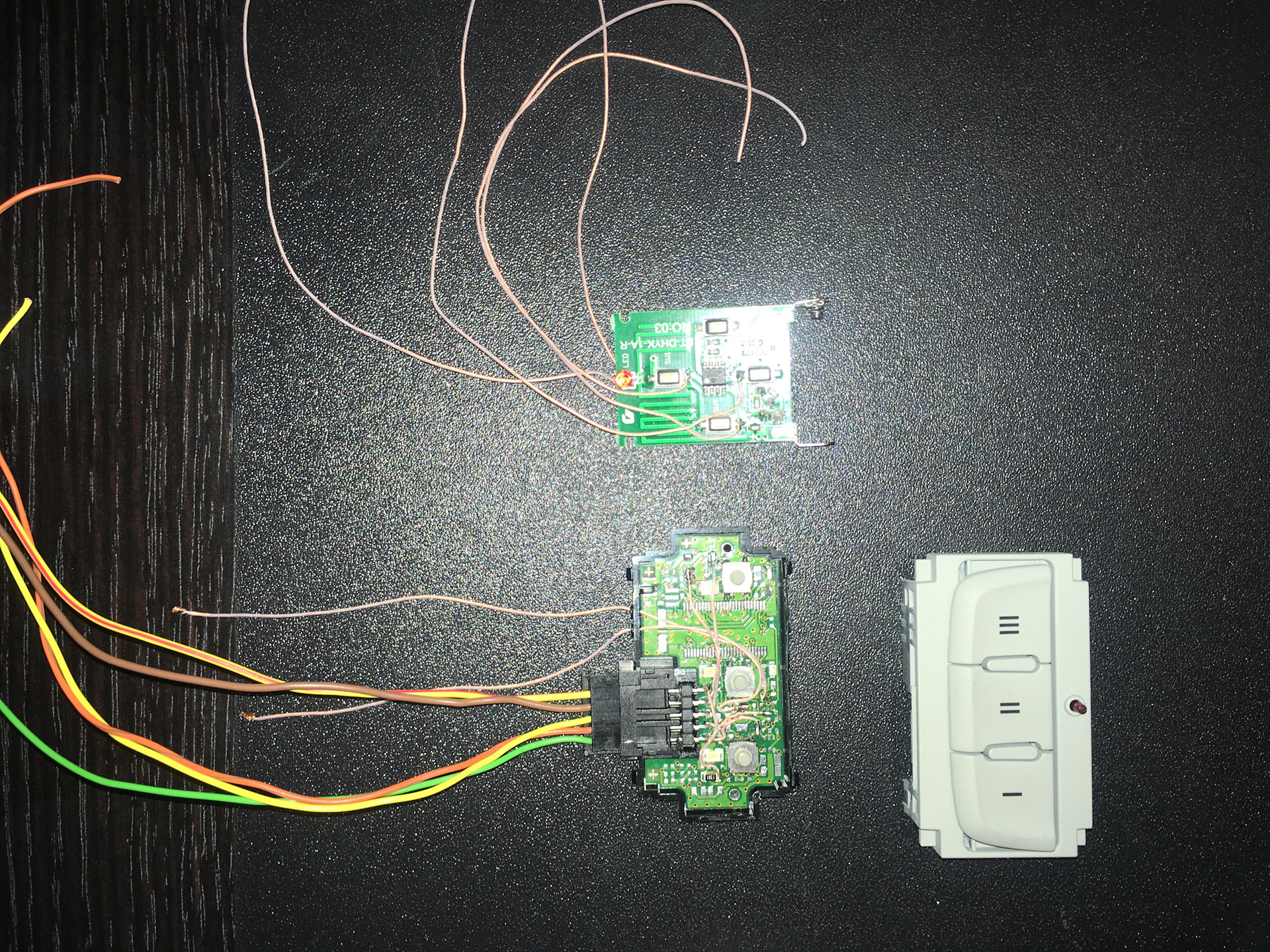 Установка доработанного "HomeLink" — Audi Q5 (1G), 2 л, 2014 года