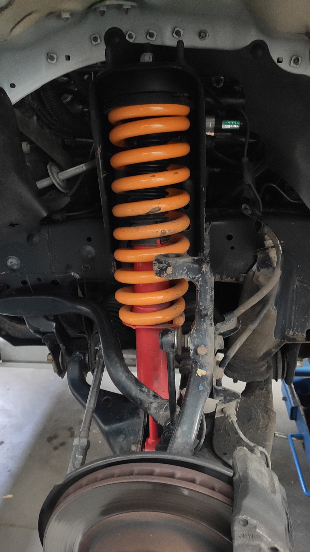 2014 hilux suspension