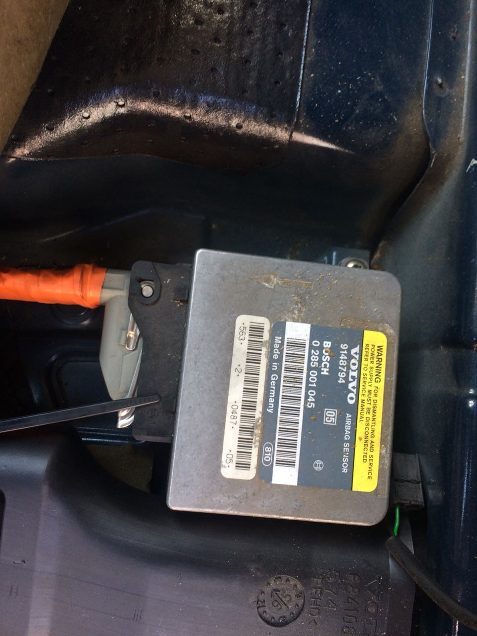 Блок srs, на 940 1995 года — Volvo 940, 2,3 л., 1995 года запчасти DRIVE2