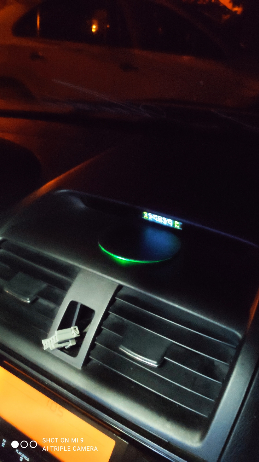 Беспроводная зарядка в авто — Honda Accord (7G), 2,4 л, 2004 года