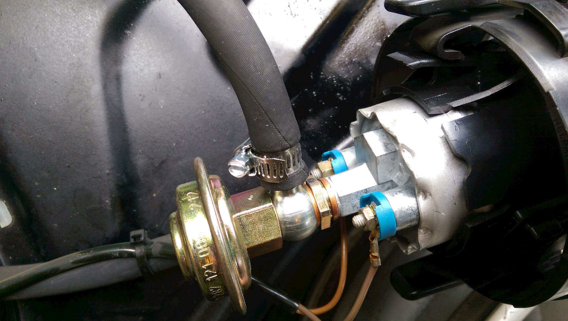 Замена топливного насоса — BMW 5 series (E34), 2,5 л, 1995 года