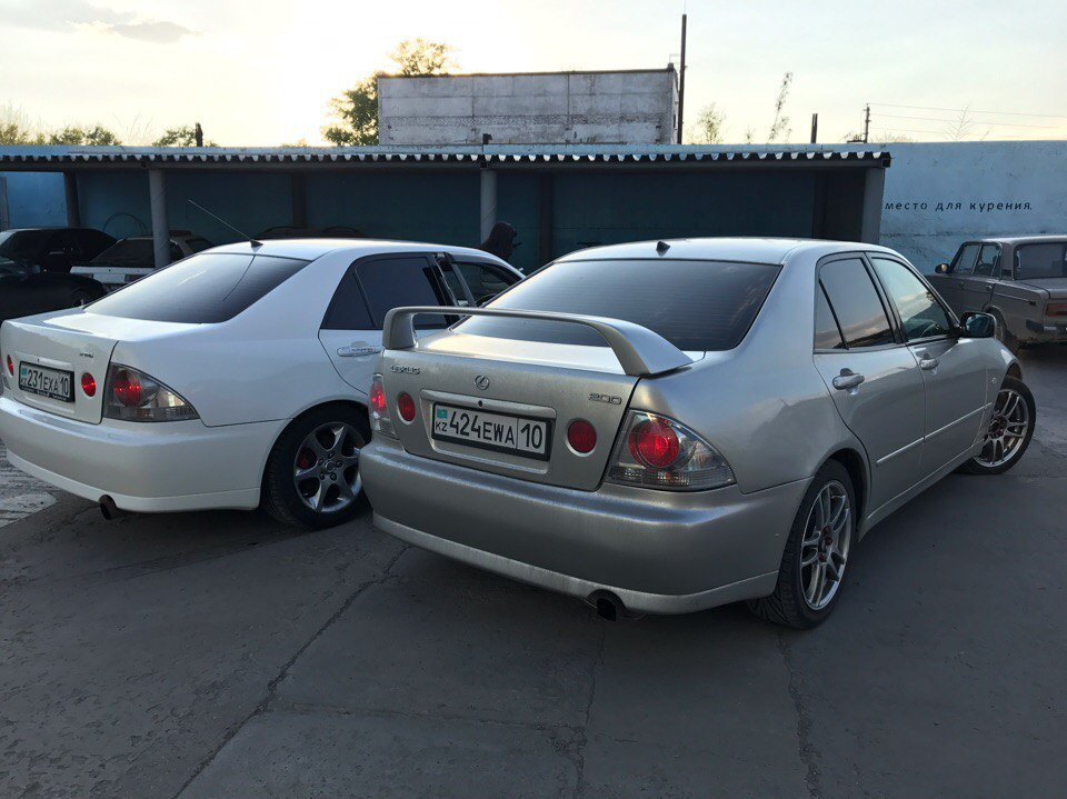 Lexus Is 200 VS Toyota Altezza — Lexus IS, 2 л, 2001 года встреча
