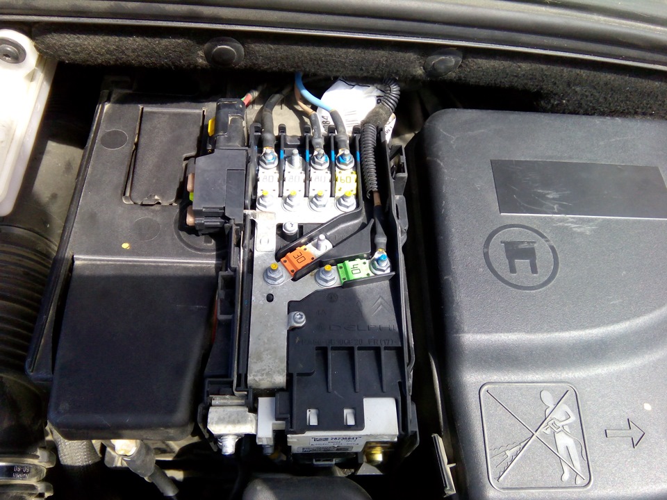 Запись № 39 "Battery charge or electrical supply faulty на Peugeot 308