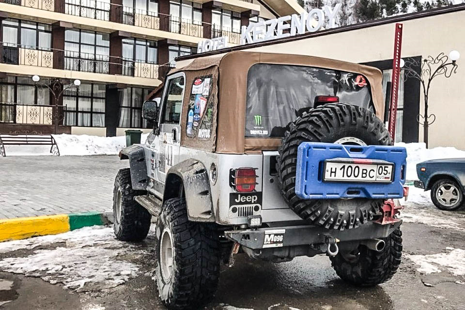 Про фары VisionX и допрадиатор АКПП Flexalite — Jeep Wrangler (TJ