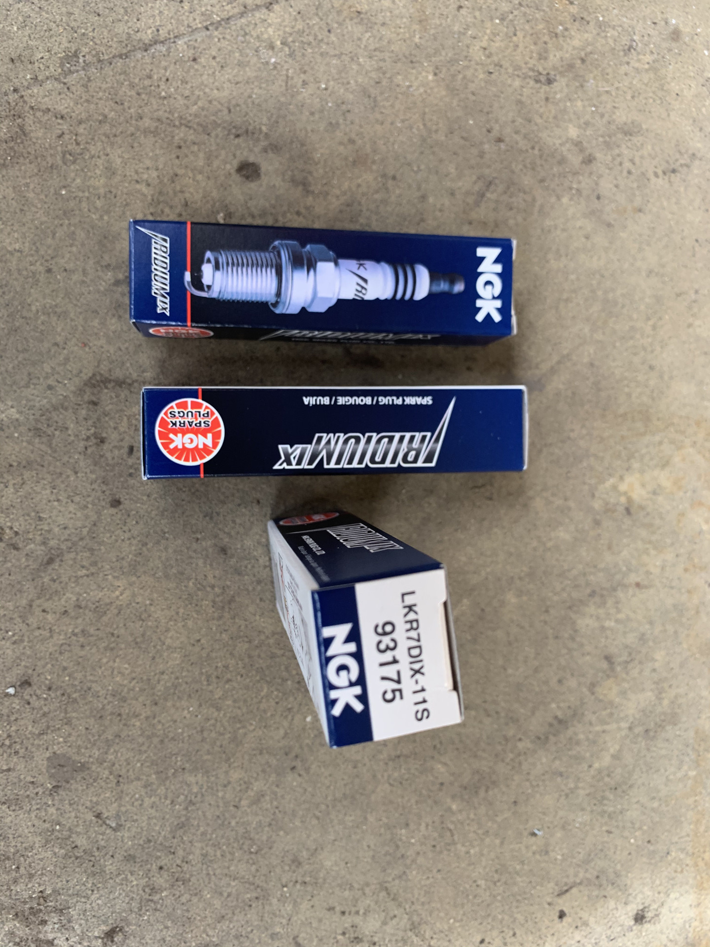 Spark plugs — Dodge Charger (7G), 3,6 л., 2014 года плановое ТО DRIVE2