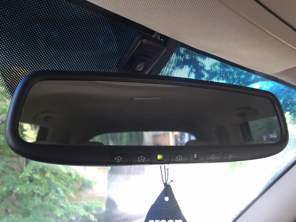 Внутрисалонное зеркало с функцией Homelink. Бесполезная полезность? — KIA Sorento (2G), 3,5 л