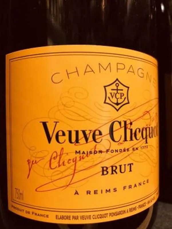 Veuve Clicquot Brut NV 75cl Yellow LabelChampagne and Sparkling