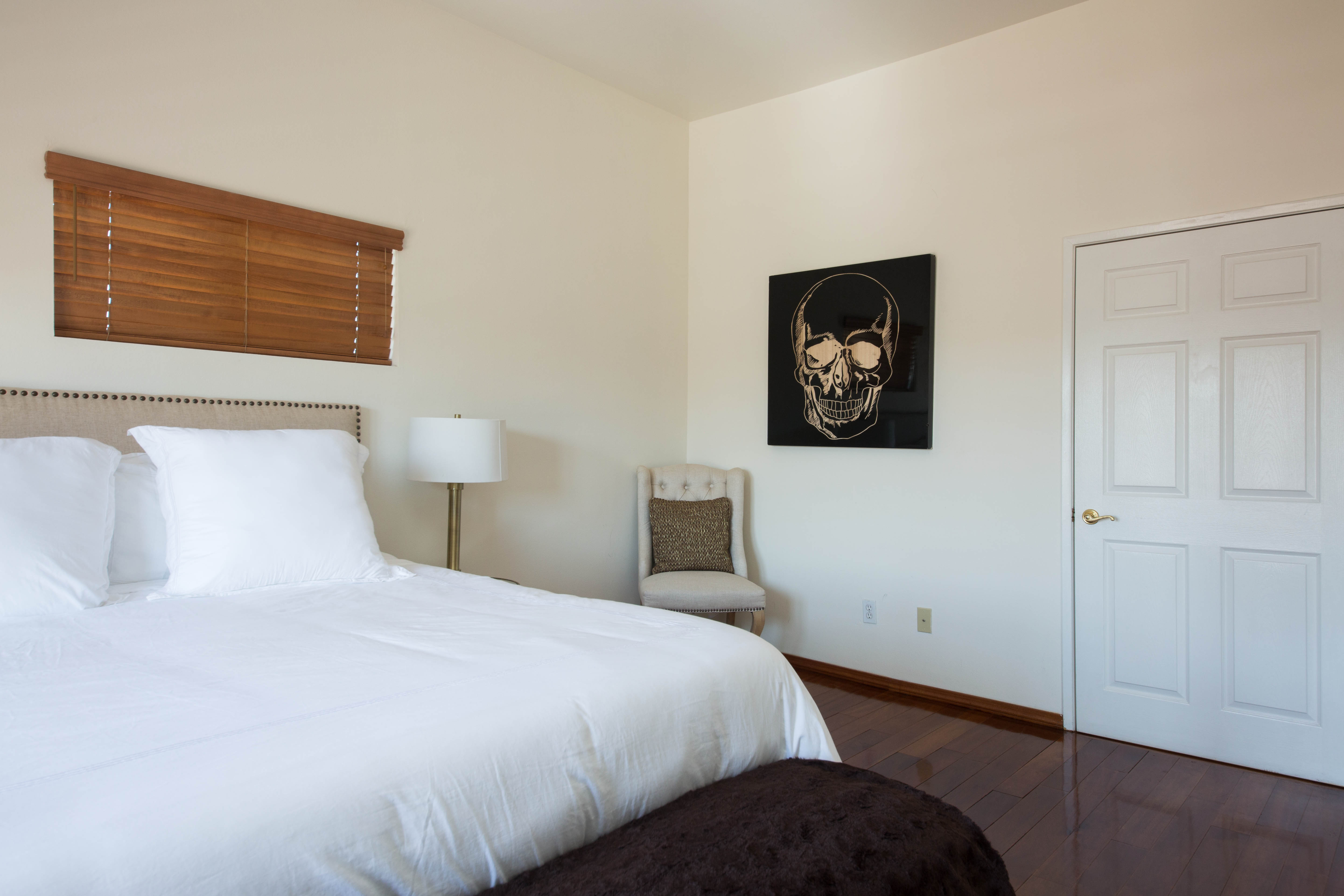 Hip 1 Bedroom on Doheny Drive. Apartments for Rent in Los Angeles, California, United States