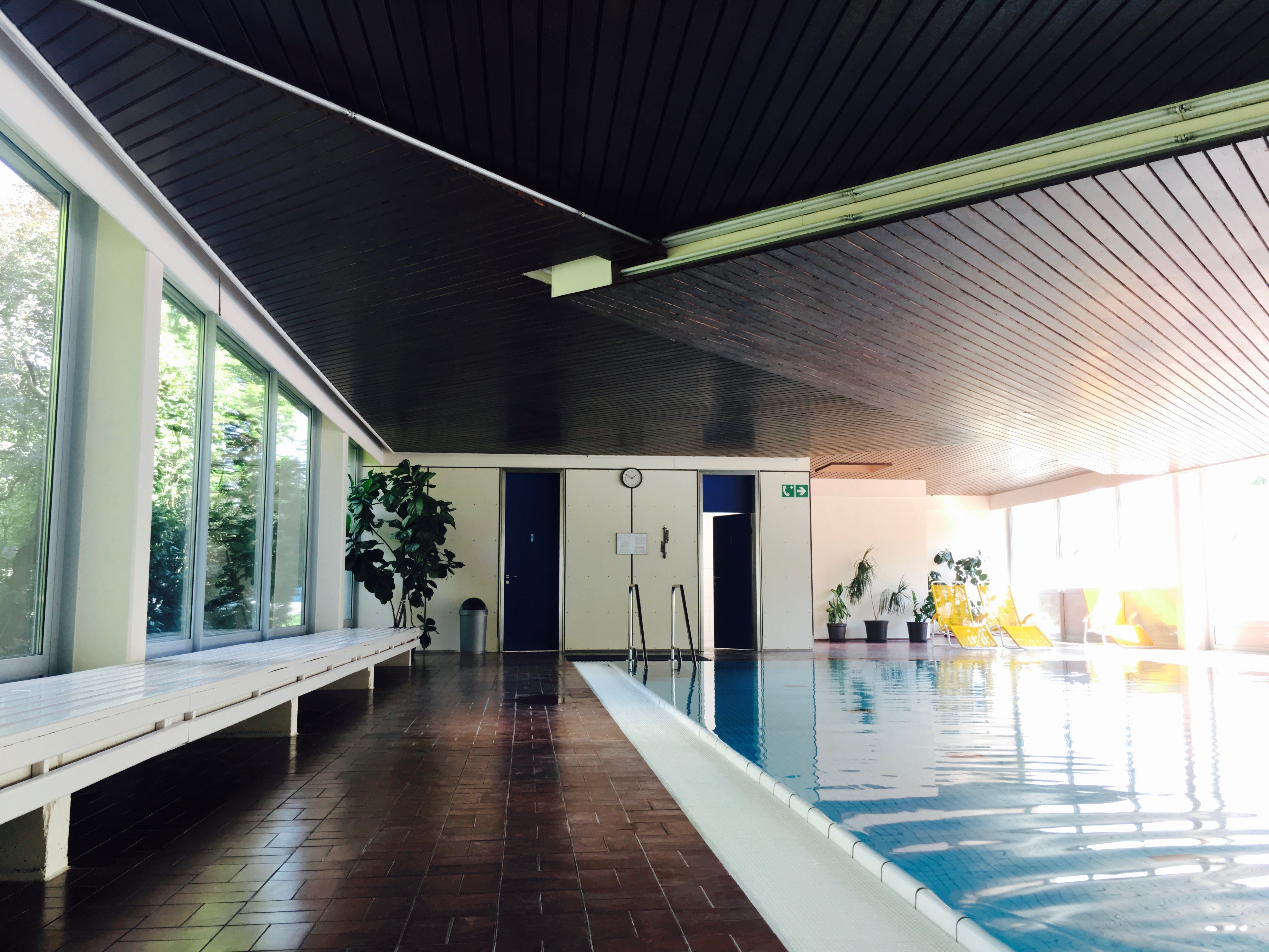Luxurious Calm Pool & Sauna 15 min. > D.town Apartments for