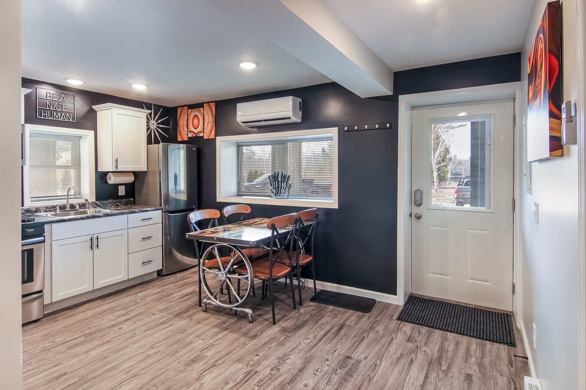 THE HIDEAWAY / Sleeping Bear Dunes /Traverse City Apartments for Rent