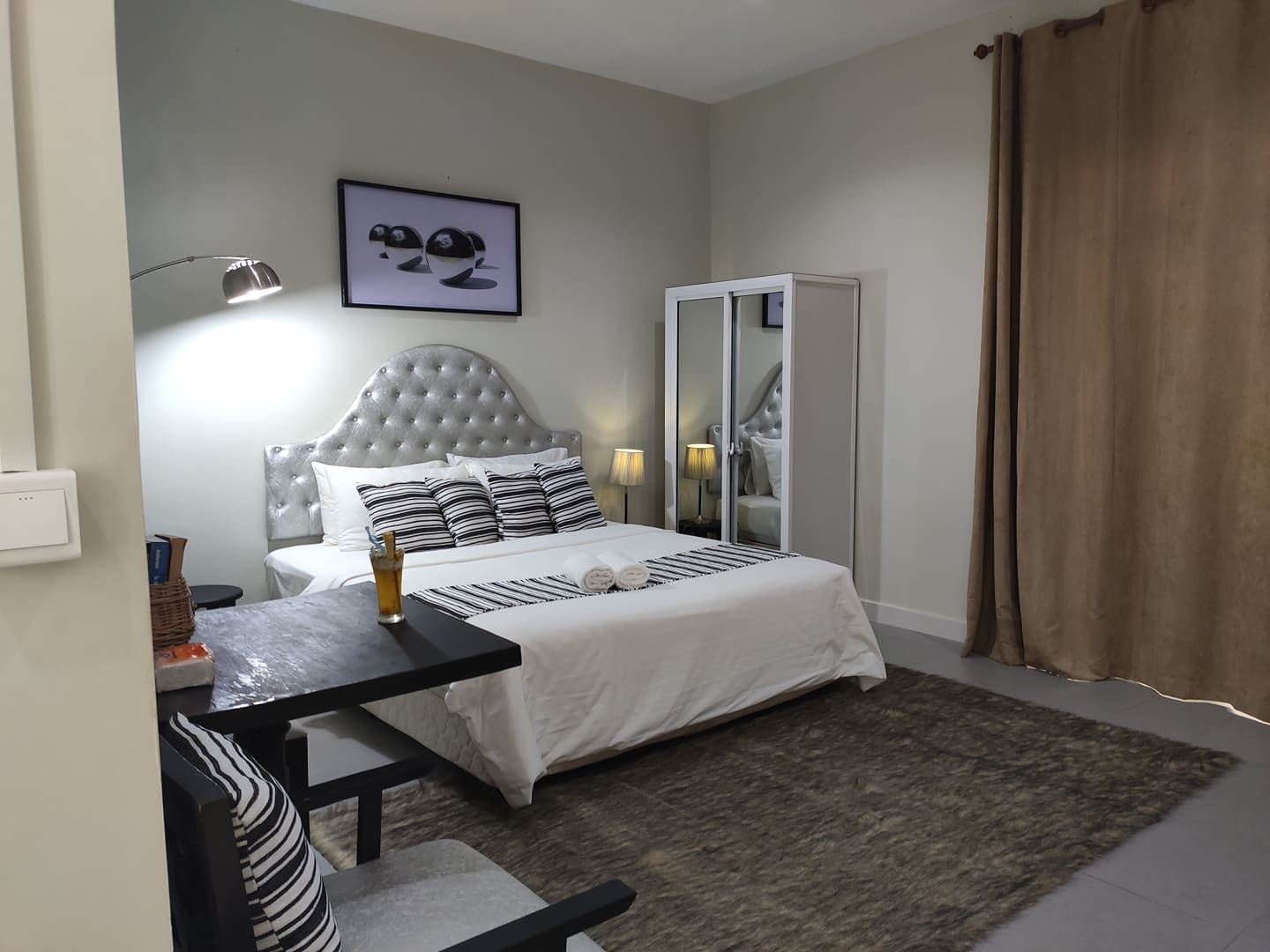 Modern Boutique Studio Apartment Kool Apartment Apartments for Rent