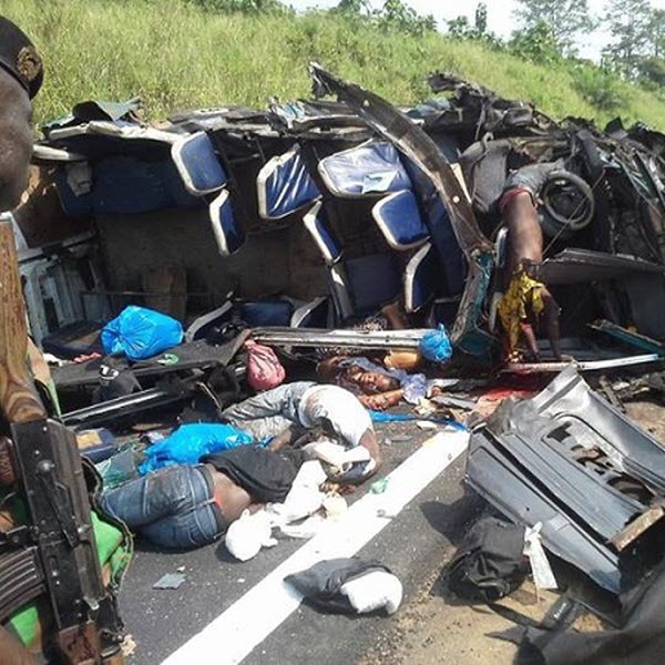 Cele mai GRAVE accidente din lume! Autocarele MORŢII au luat mii de