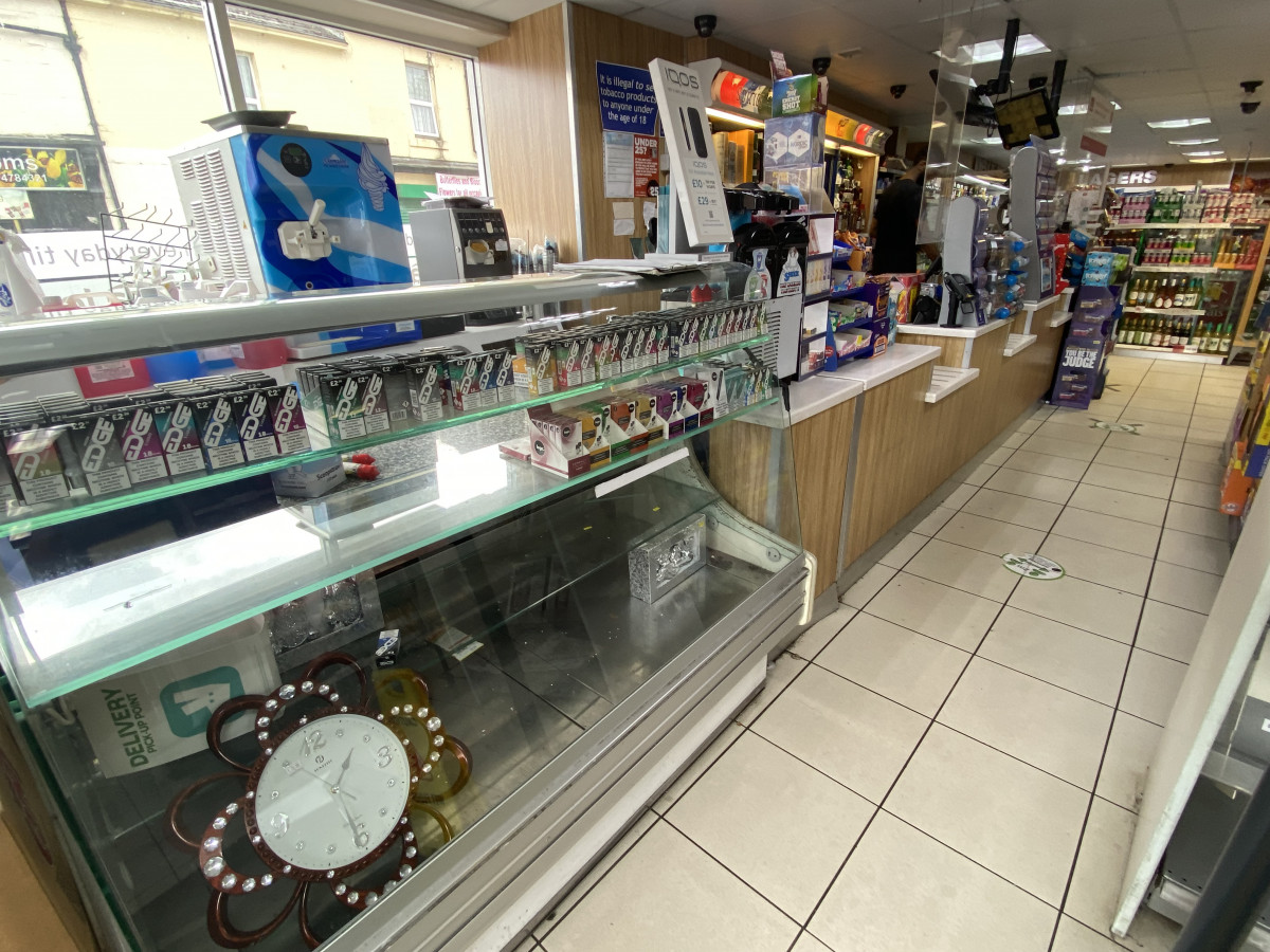 Post Office, Convenience & Off Licence Store with 5 Bedroom Property
