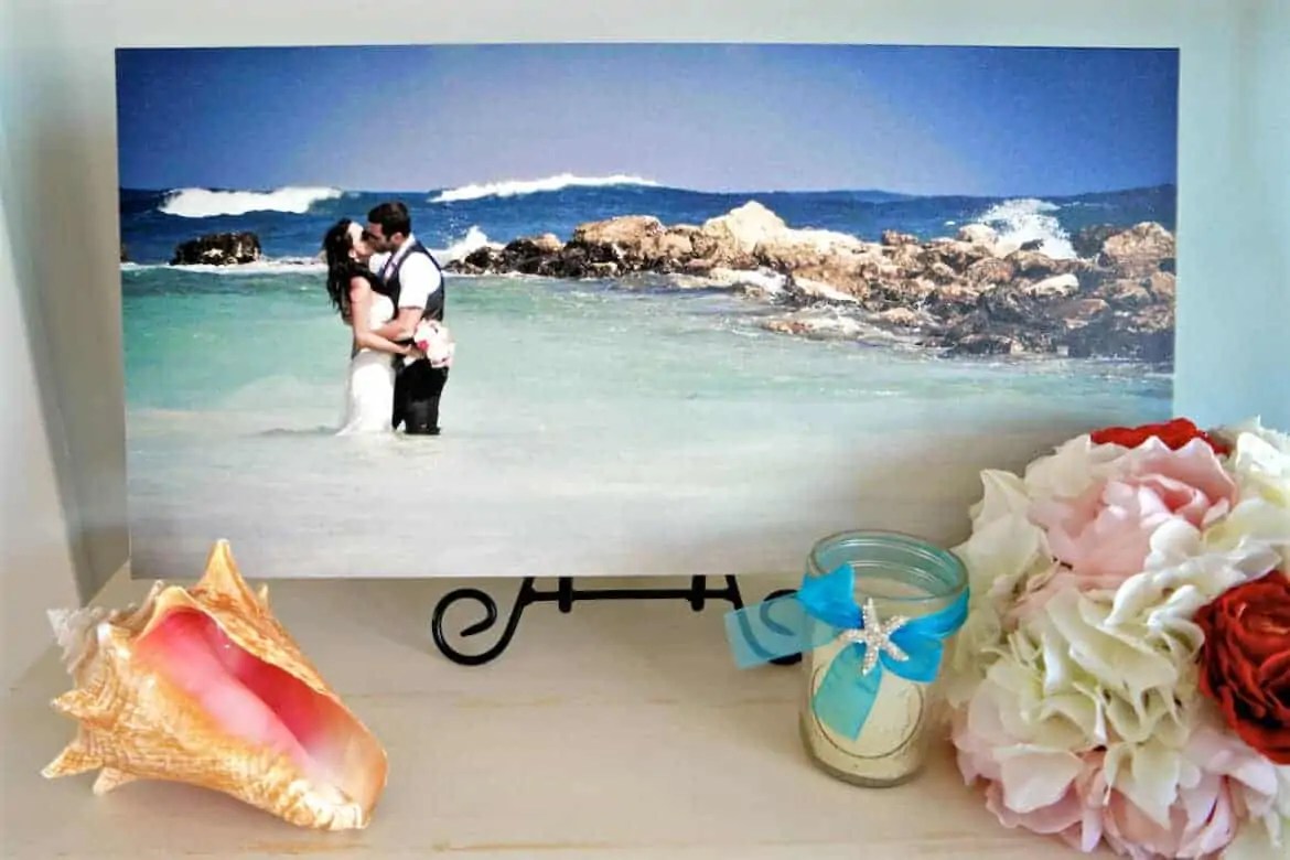 How To Choose Wood, Metal, Canvas Or Acrylic For Your Photographs