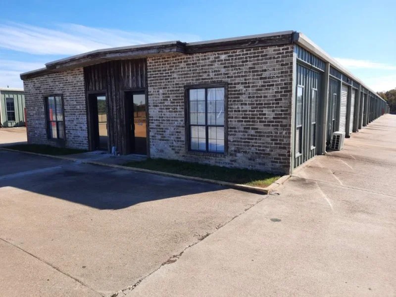 Stop Damage To Your Valuable Items In Storage AAAA Safe Storage