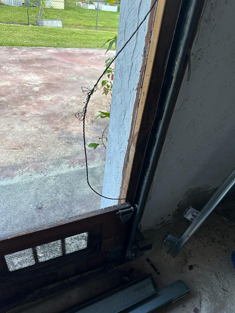 How To Repair a Garage Door ? AAA Garage Doors Inc.