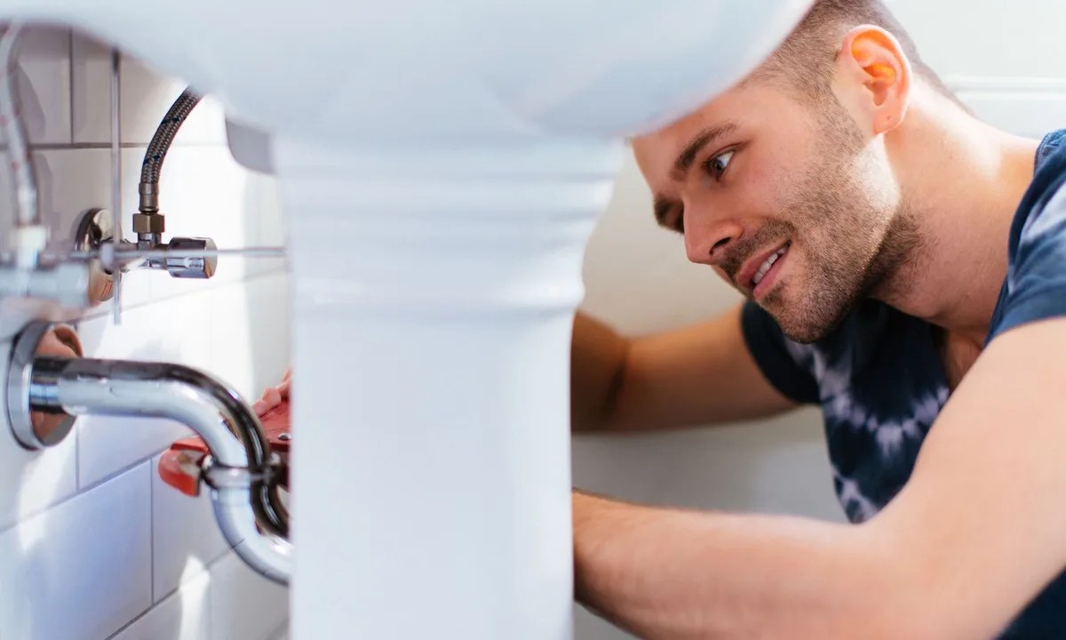 Understanding the Role of Plumber in Bathroom Remodeling