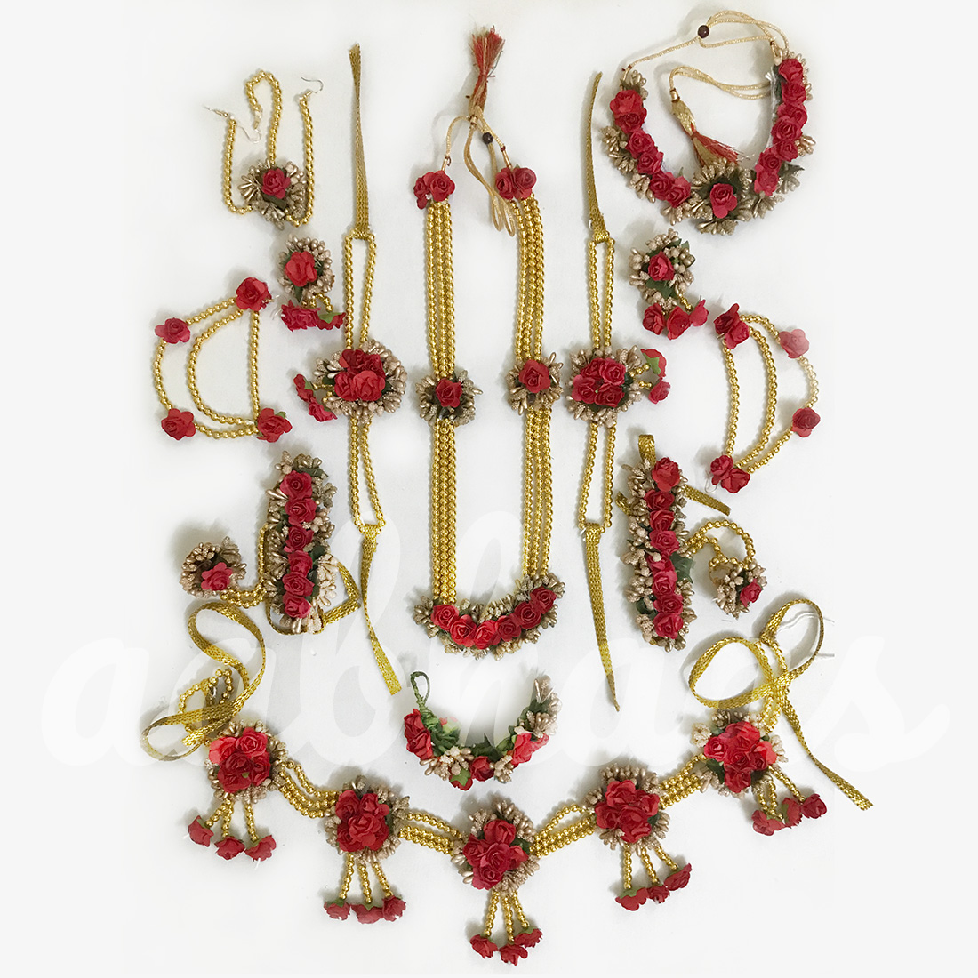 Aabhaas Mini Rose Flower Jewellery Set with gold chain and pollens