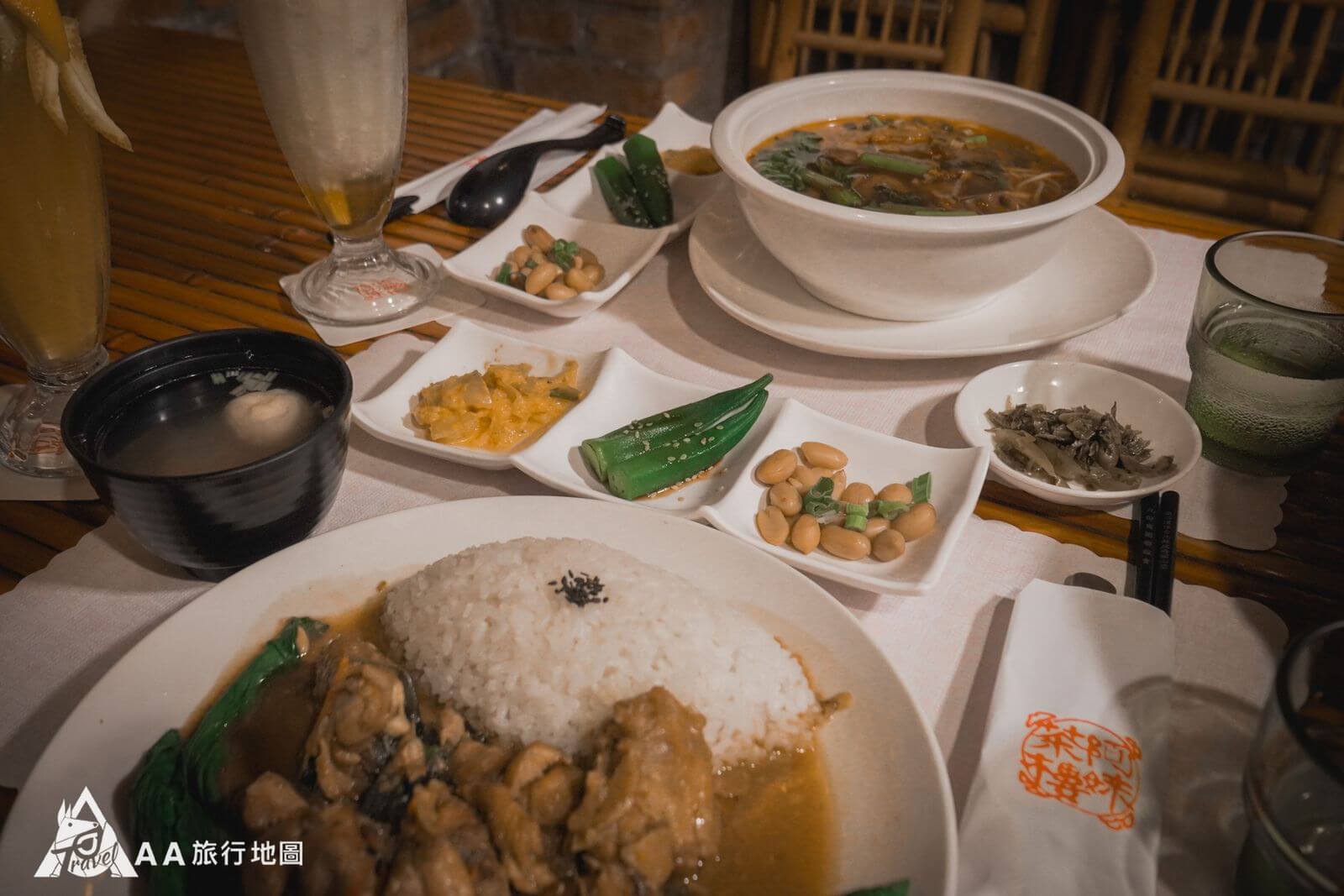 Group photo of the whole meal