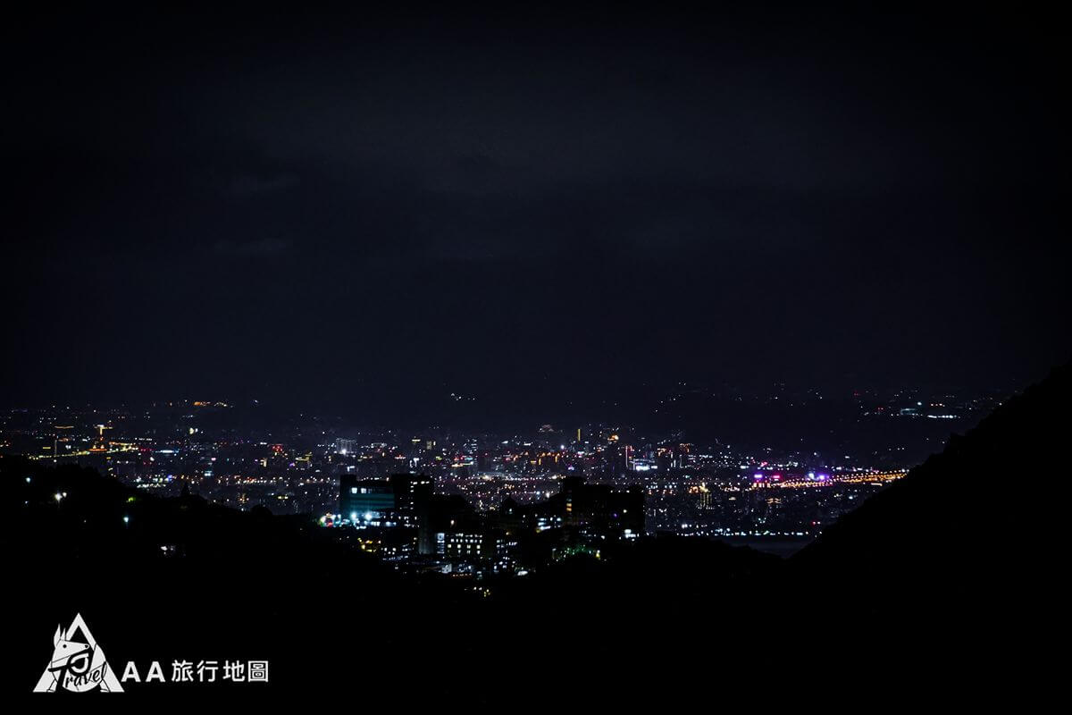 夜眺文化大學