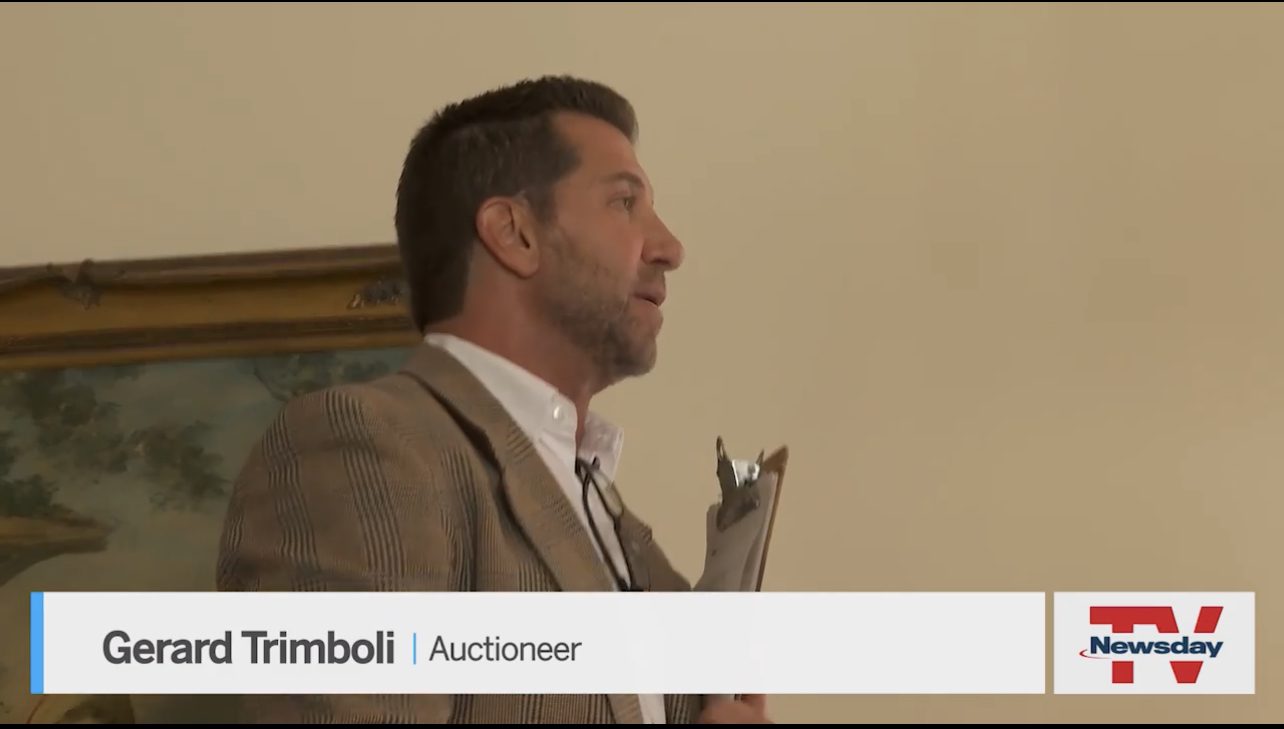 Bidding on a slice of history The Carltun in Eisenhower Park closes