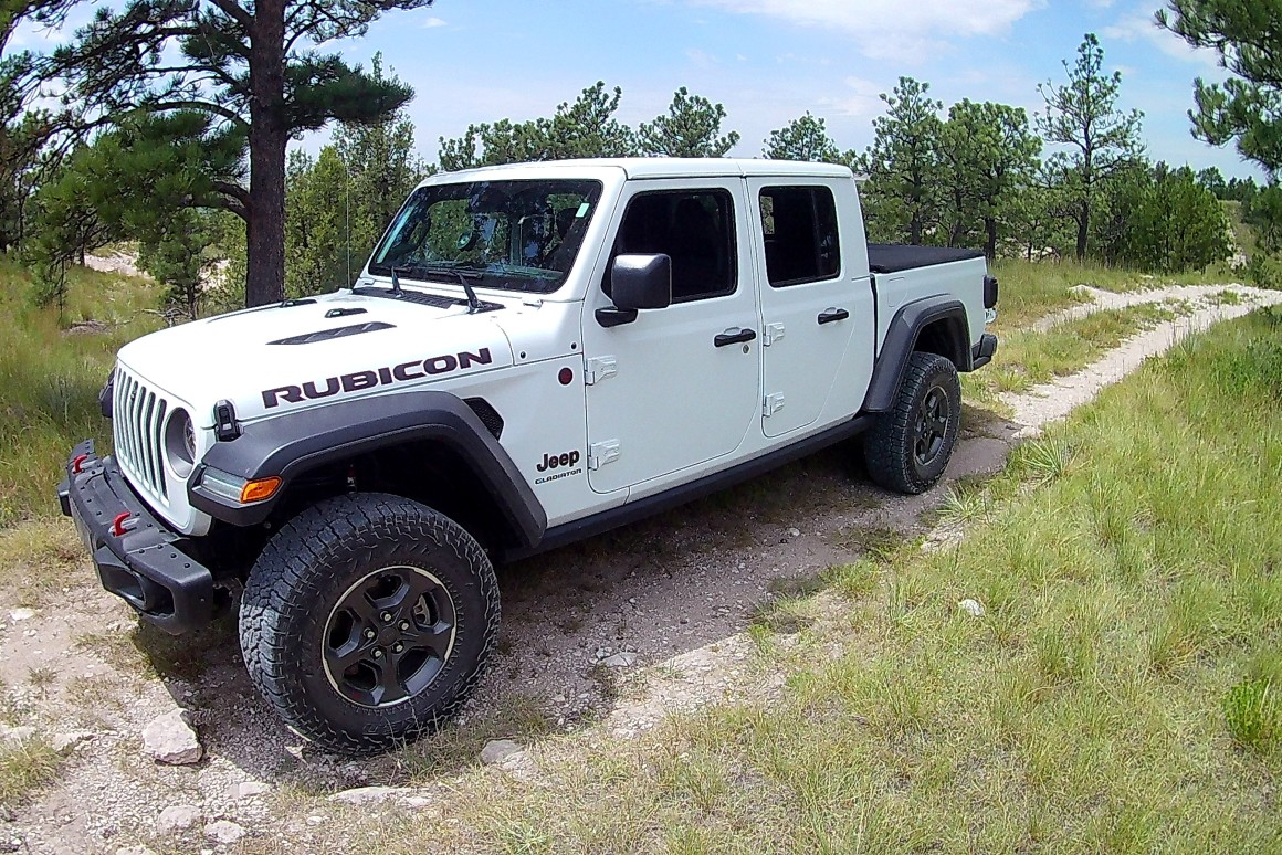 Review 2020 Jeep Gladiator Rubicon owns the trail Aaron on Autos