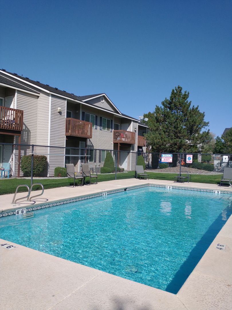 Aaron Ridge Apartments in Richland, Washington 1 or 2 Bedrooms