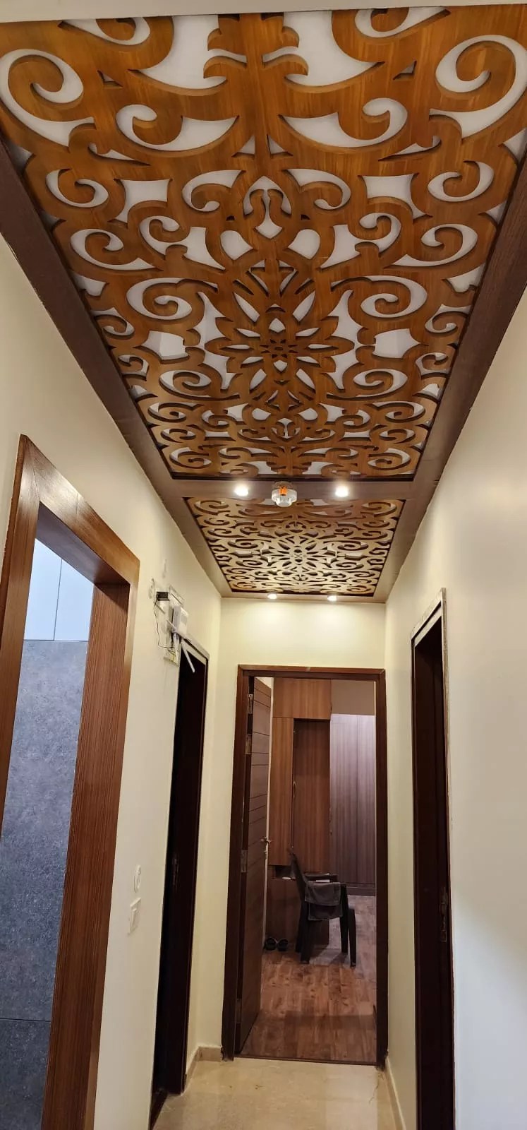 การออกแบบที่ดีที่สุด Jali การออกแบบขัดแตะสำหรับการตกแต่งบ้านเพดานเท็จ