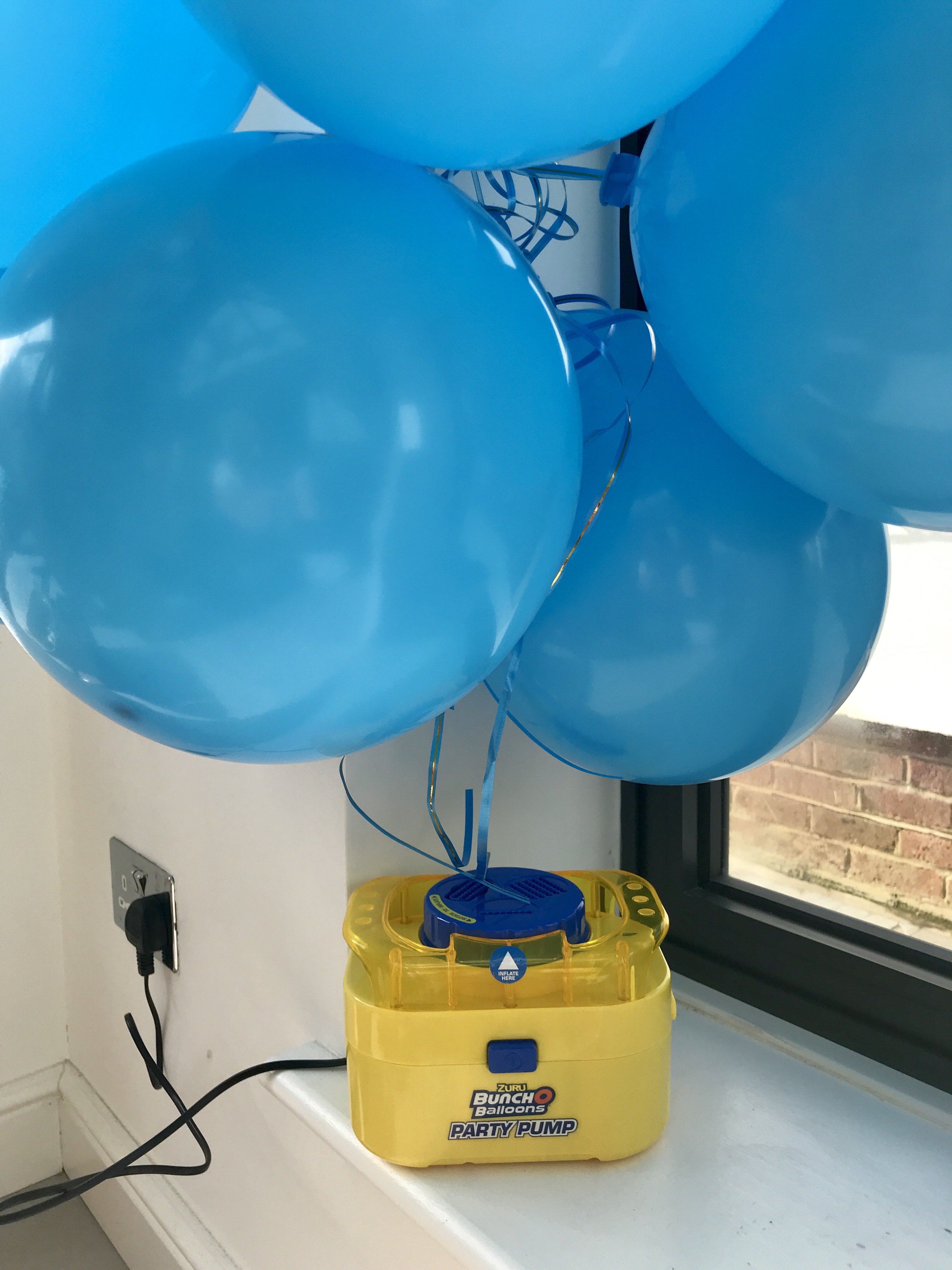 BunchoBalloons Party review & giveaway AAUBlog