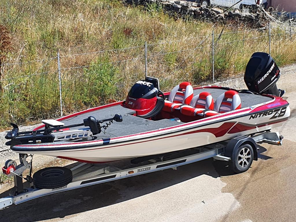 Nitro Z8 con 250 cv Bassboat Usate AB2 Nautica