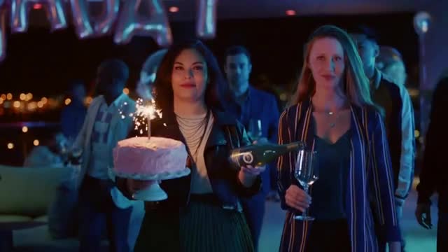 Kim Crawford Wines Marketplace Song by LOLO Ad Commercial on TV