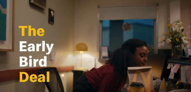 McDonald´s Steak, Egg and Cheese Bagel Sandwich 'Night Owl and Early