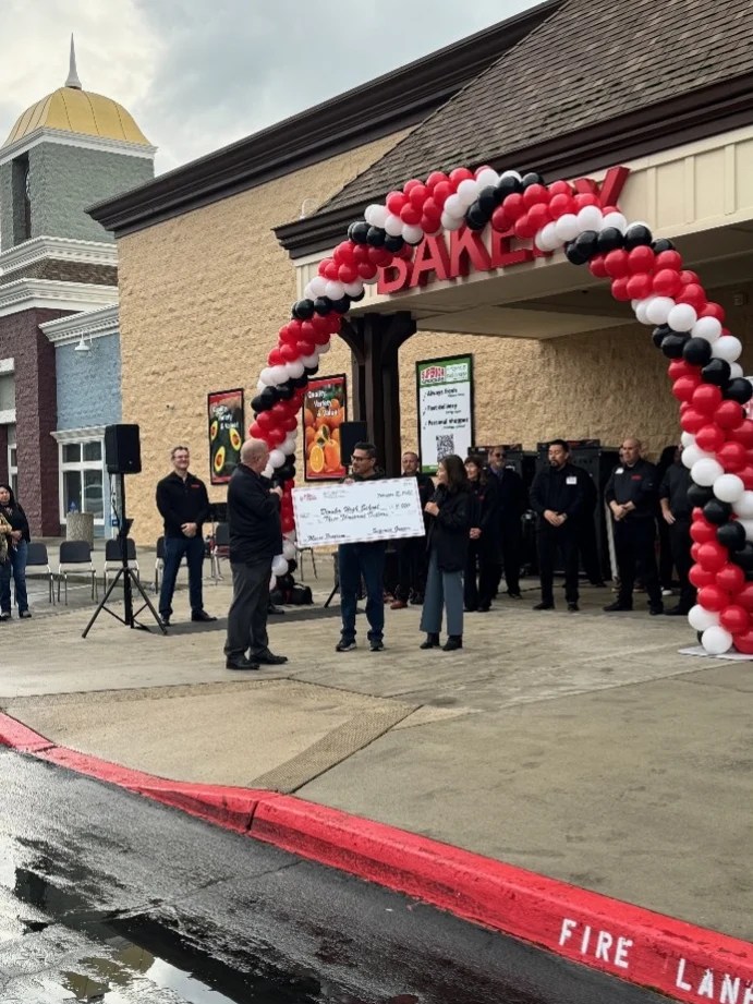 Superior Grocers Expands Footprint with New Store in Dinuba, CA Abasto