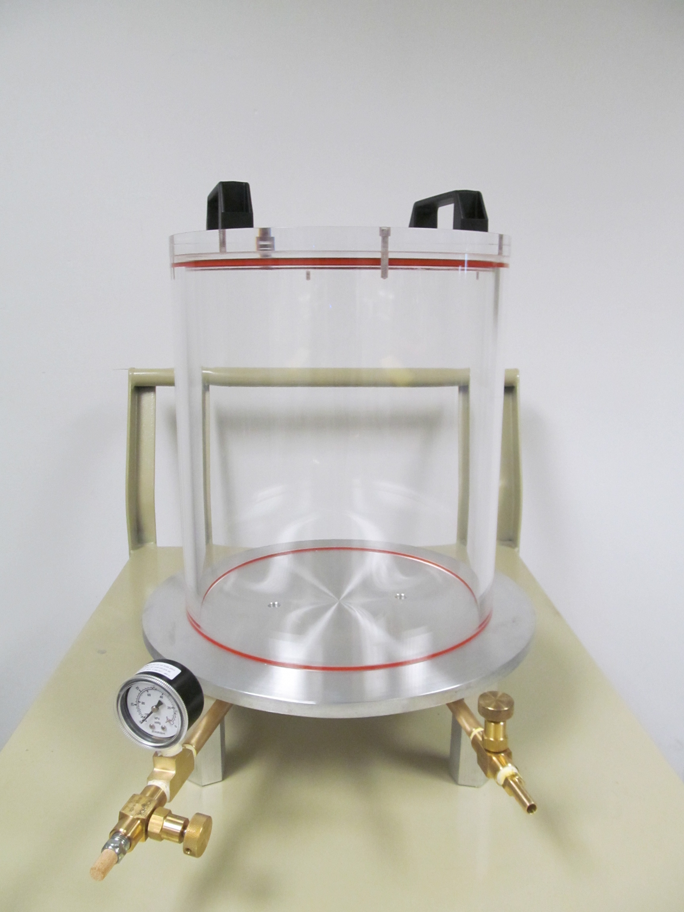 IMG_9202 Abbess Instruments Vacuum Chambers Pumps and Systems