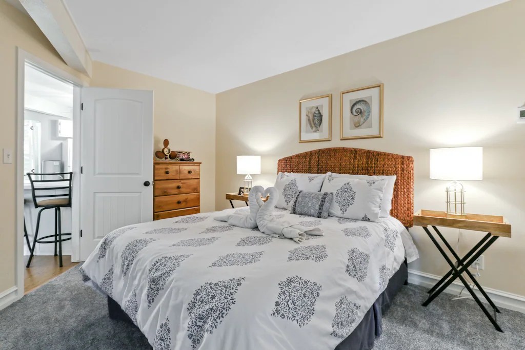 01 Abbey Springs Rentals Fontana Lake Geneva Vacation Home