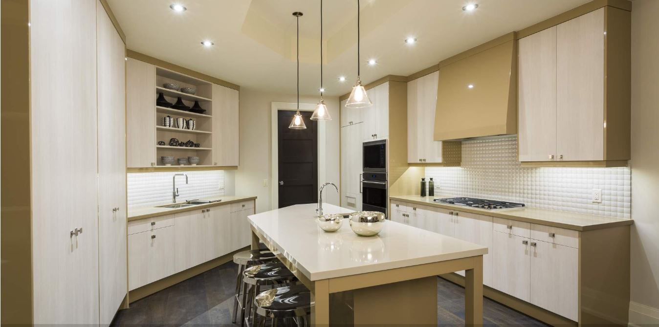 The Private Residences At The Bay Club