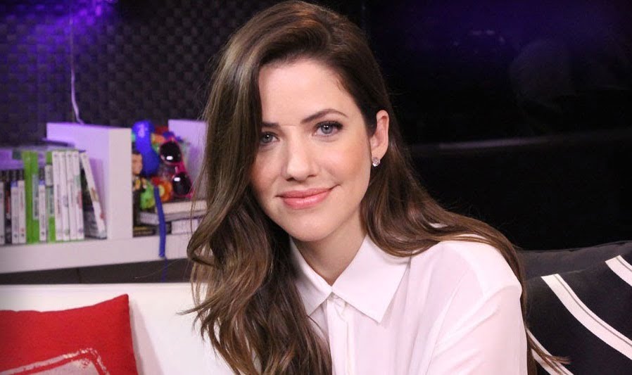 Untold Story of Julie Gonzalo's Relationship, Husband and Family
