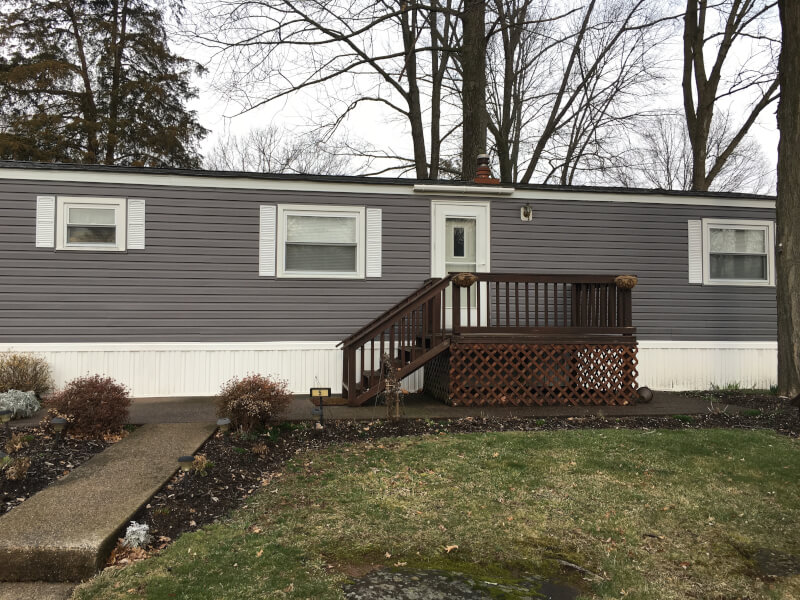 Incredible corner lot in Melody Lakes Manufactured Home Community,