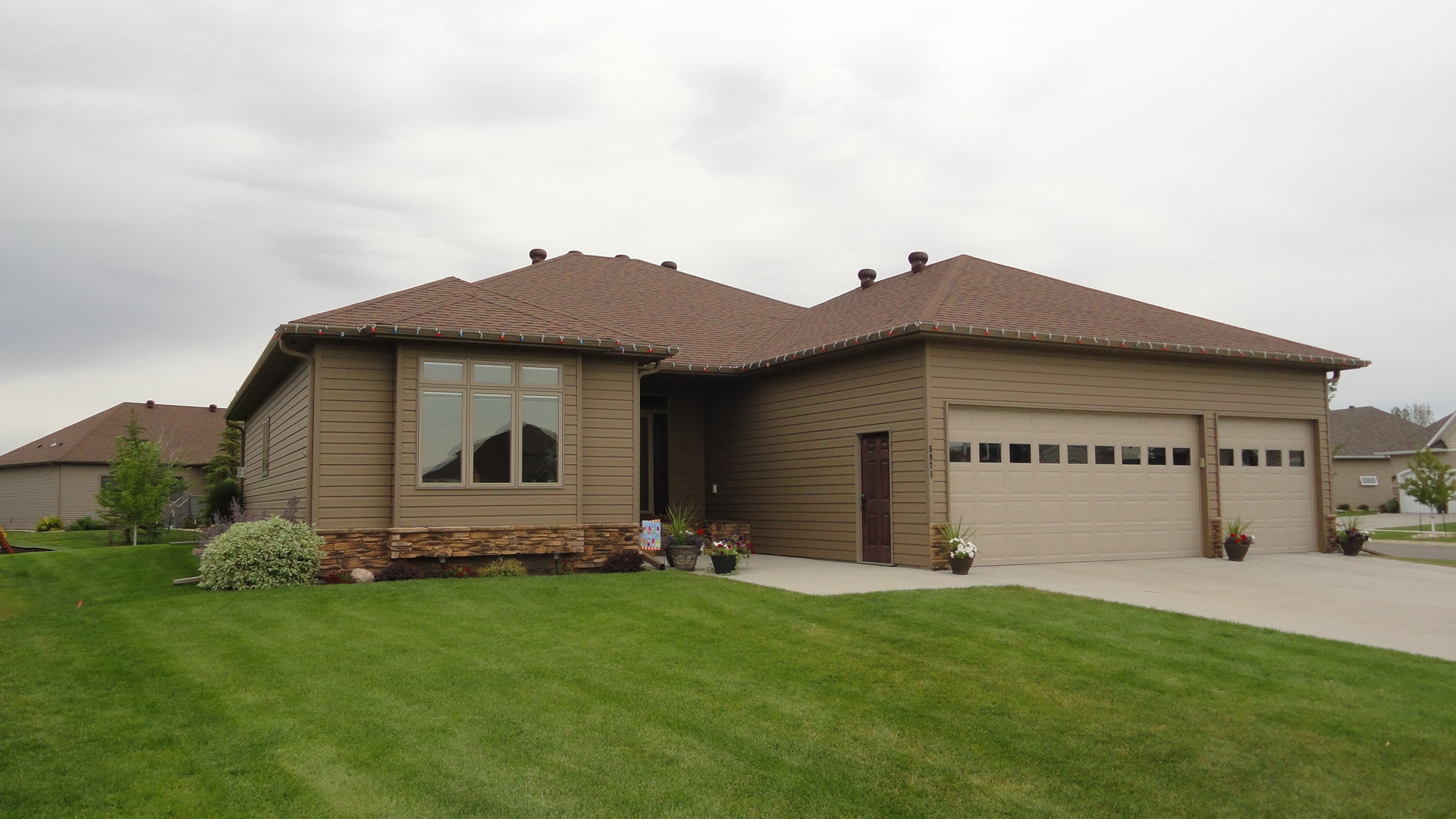 Seamless Steel Siding Can Provide Superior Benefits for Your Omaha, NE